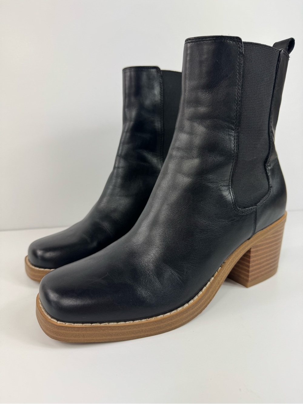 Marc Fisher Modesty Block Heel Black Booties Women's Size 7 EUC‎ - Picture 3 of 9